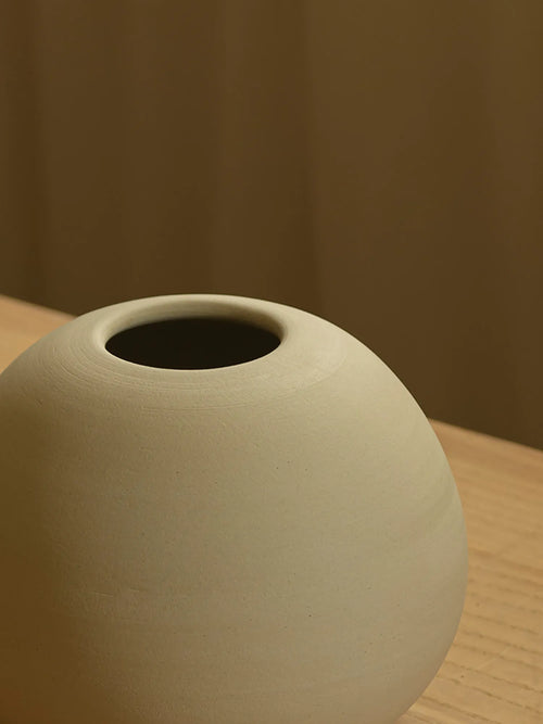 Bulbous Vase - 002